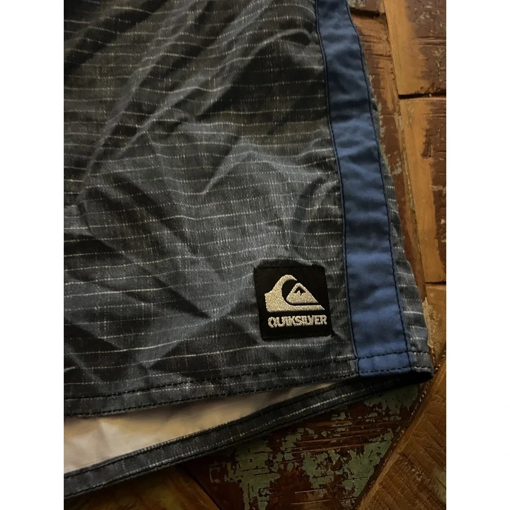 Men's Quiksilver Black Blue Board Shorts Size 40